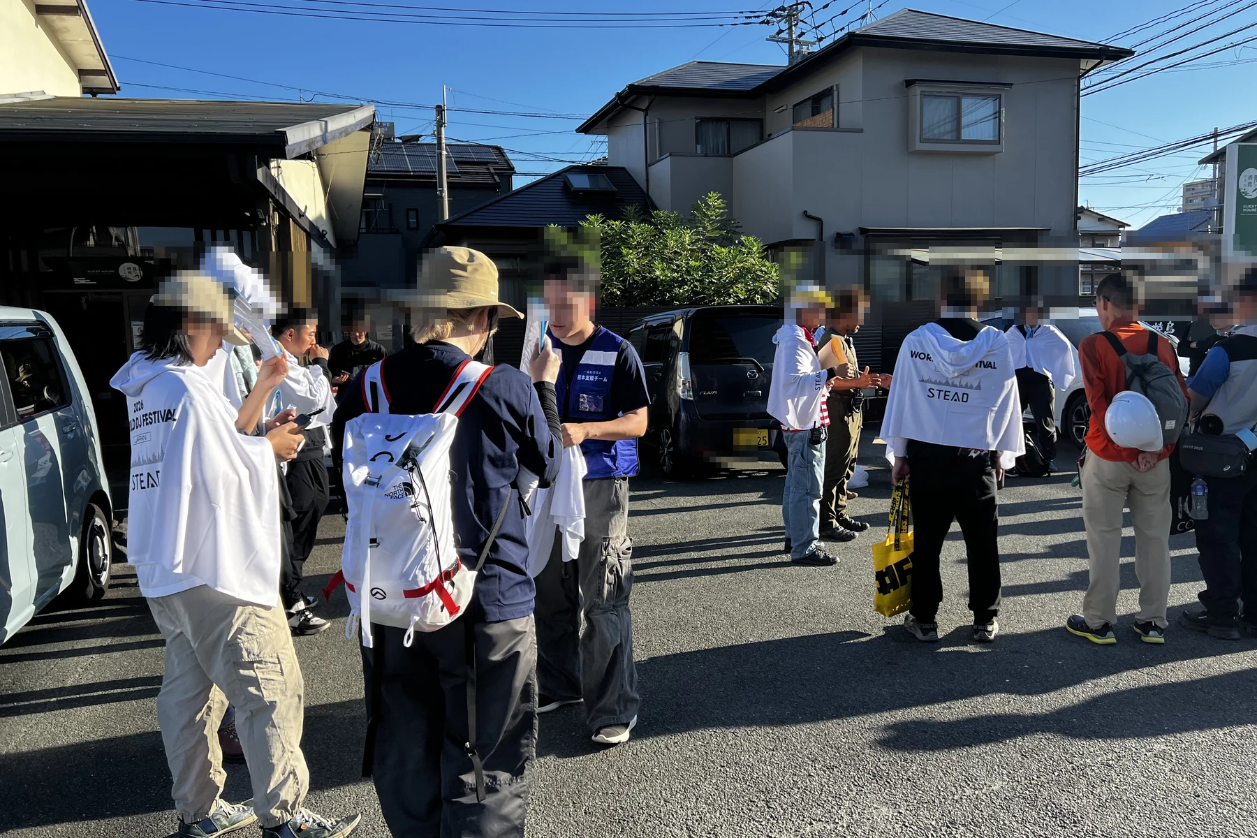熊本県の支援拠点に集まった参加者の活動記録